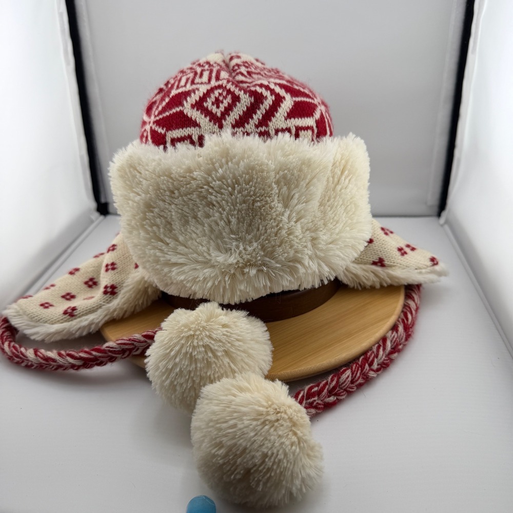 Muk Luks Red Cream Fair Isle Trapper Hat Faux Fur Lined Ear Flap Beanie Pom Poms